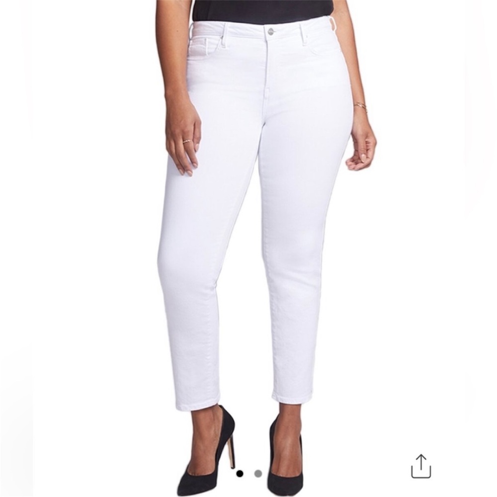 $120 Women’s Plus Size 24  NYDJ White Straight Ankle Jean. NWT.